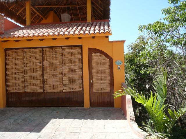 Arched entry to Casita #2
